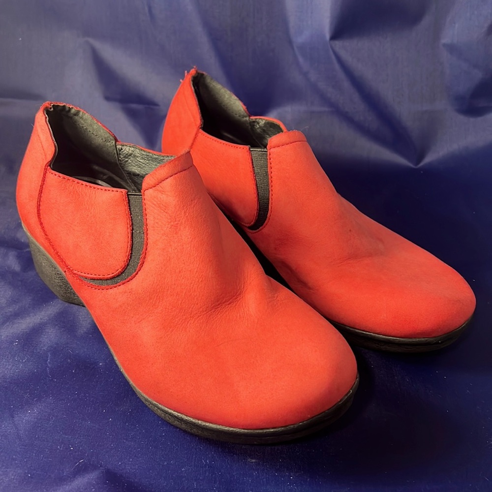 Dansko Lynn, size 39 (US 8.5-9)